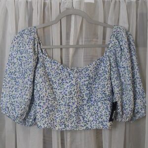 ARDENE Floral Top with Balloon sleeves